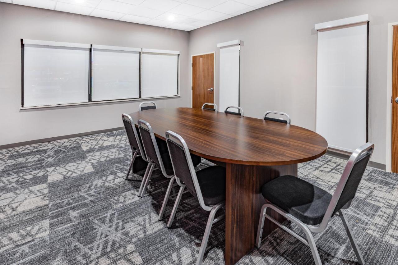 Hawthorn Extended Stay By Wyndham Oklahoma City Airport Bagian luar foto