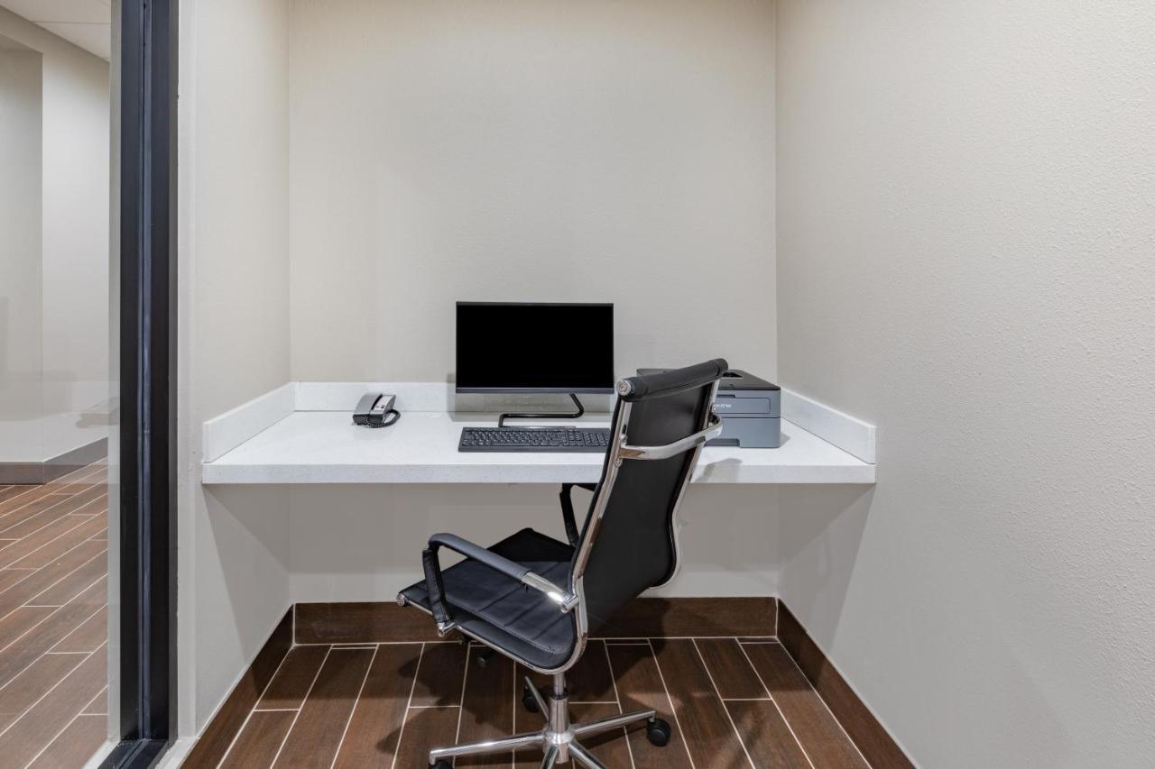 Hawthorn Extended Stay By Wyndham Oklahoma City Airport Bagian luar foto